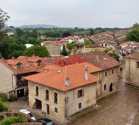 Hospedaje Octavio Santillana del Mar Esterno foto