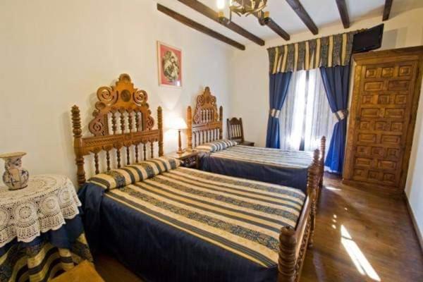 Hospedaje Octavio Santillana del Mar Esterno foto