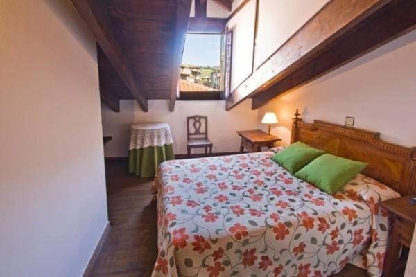 Hospedaje Octavio Santillana del Mar Esterno foto