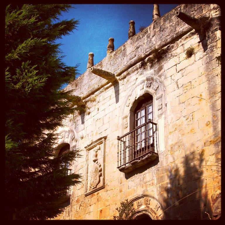 Hospedaje Octavio Santillana del Mar Esterno foto